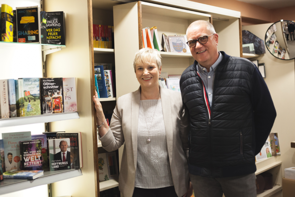 NACHGEFRAGT bei der Buchhandlung Decker