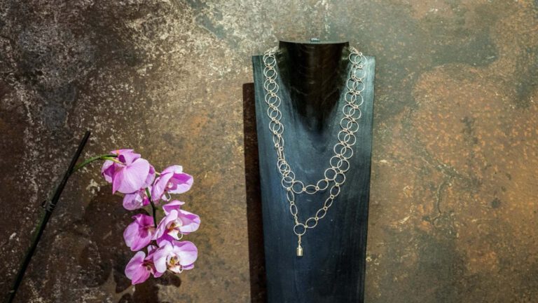 altstadt goldschmiede innen schmuck2 768x432