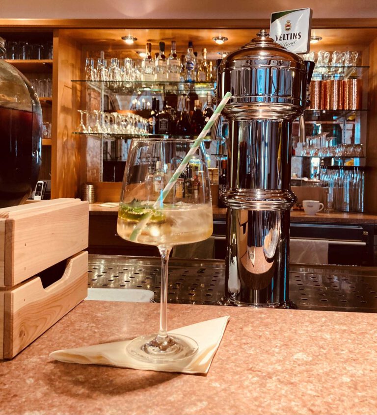 stadthalle03 1 768x846