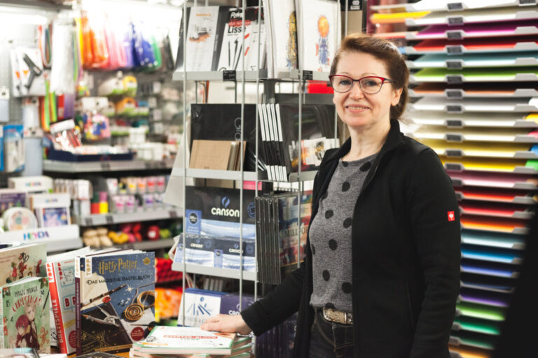 Papierus Inhaberin 768x512